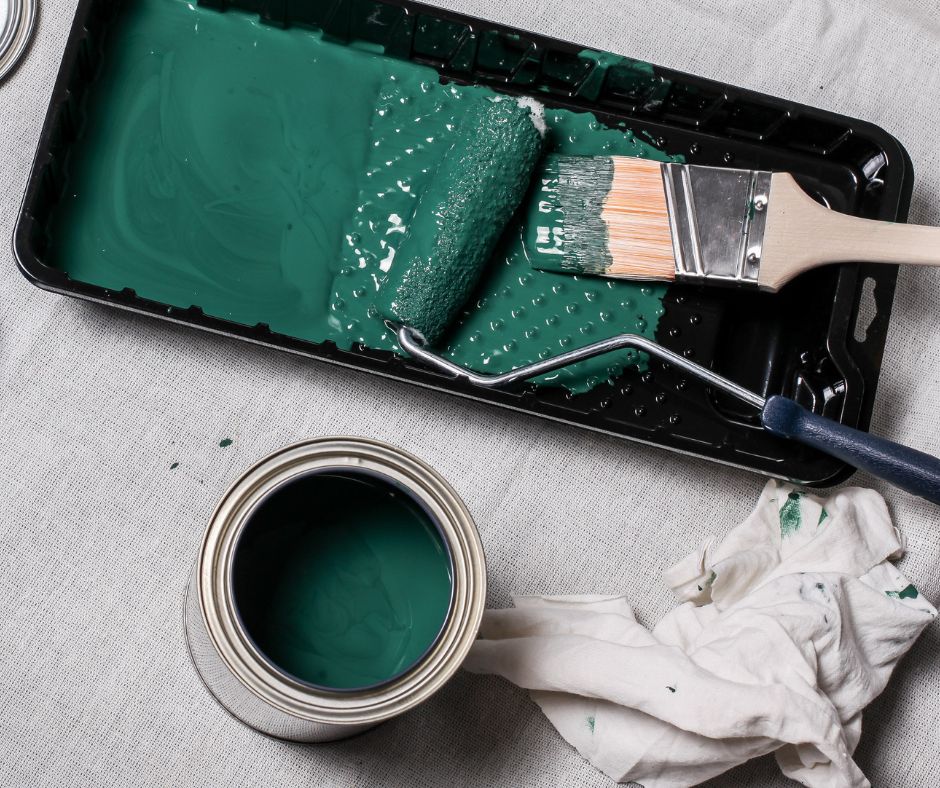 PAINT AND ACCESSORIES