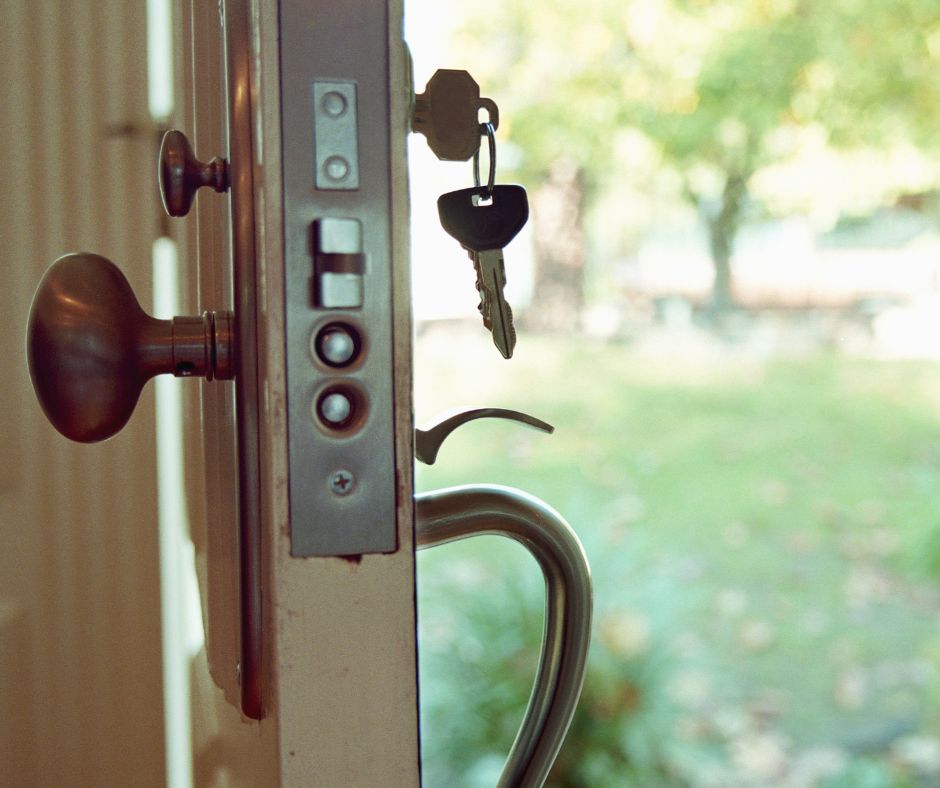 KEYS &amp; ACCESSORIES