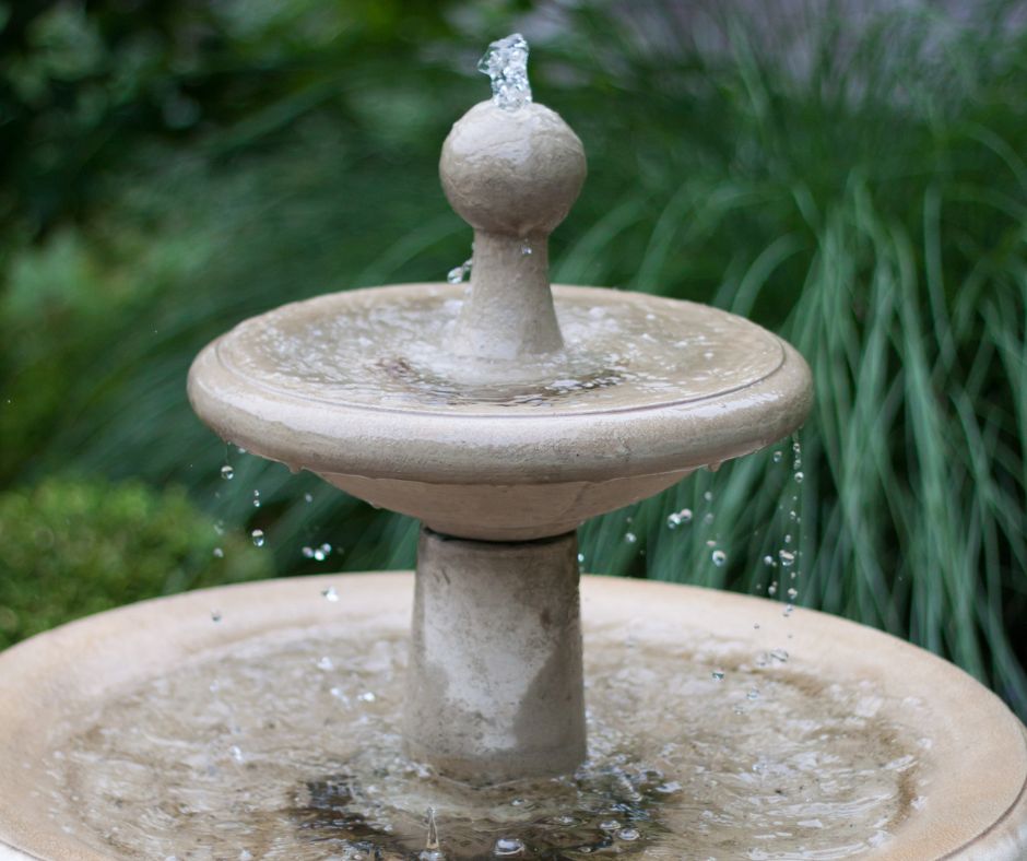 FOUNTAINS &amp; PONDS